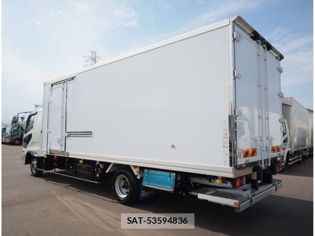 Mitsubishi FIGHTER 2026-04 8848956-4