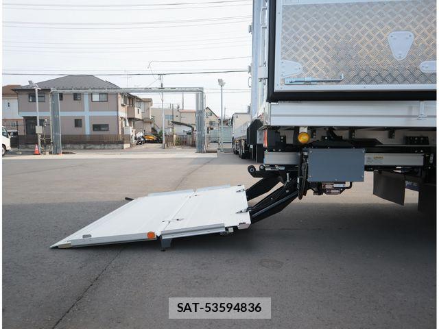 Mitsubishi FIGHTER 2026-04 8848956-7