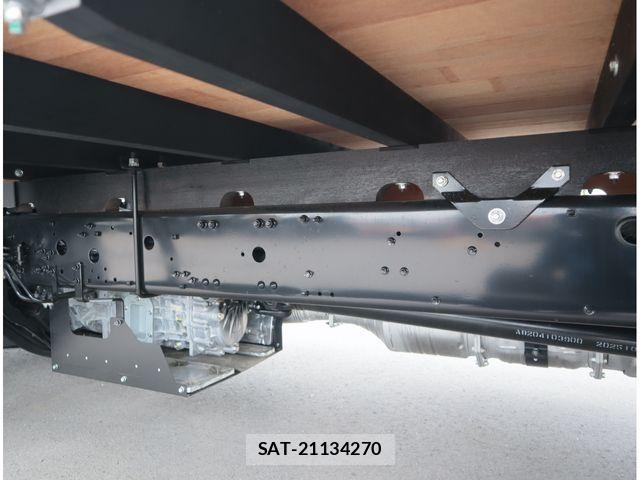 Mitsubishi FIGHTER 2026-05 8848963-11