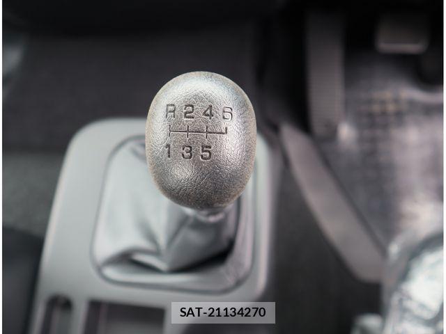 Mitsubishi FIGHTER 2026-05 8848963-17