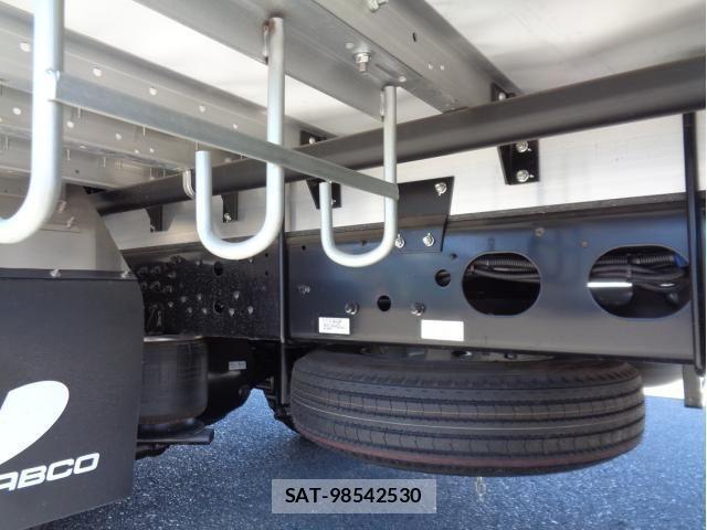 Mitsubishi FIGHTER 2025-12 8848957-24