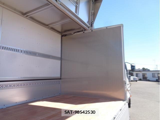 Mitsubishi FIGHTER 2025-12 8848957-7
