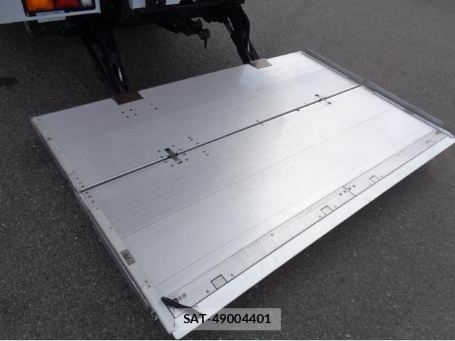 Mitsubishi FIGHTER 2024-06 8848962-11