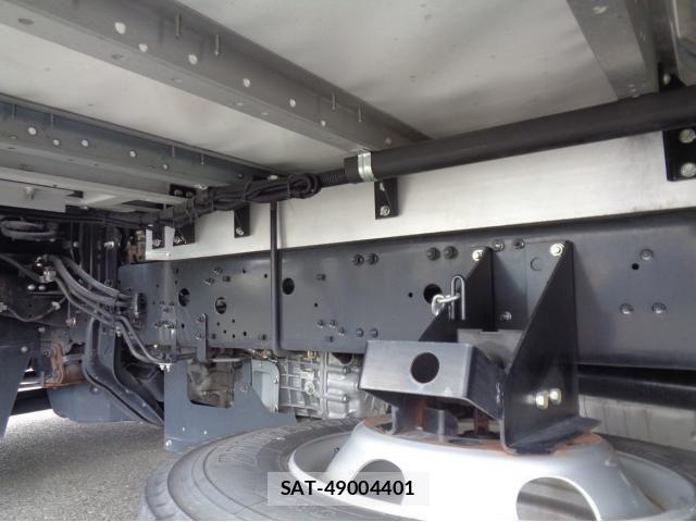 Mitsubishi FIGHTER 2024-06 8848962-24