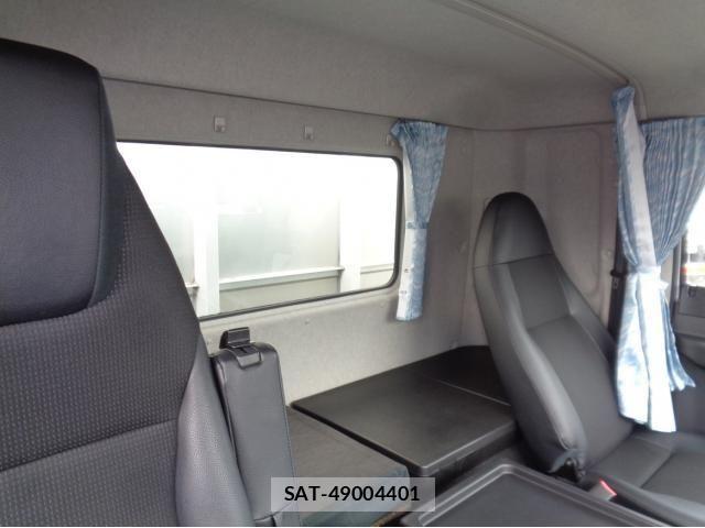 Mitsubishi FIGHTER 2024-06 8848962-26