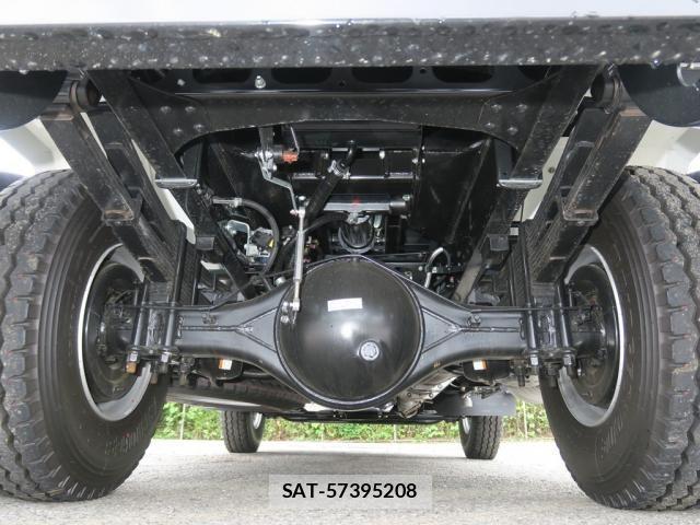 Mitsubishi FIGHTER 2026-02 8848968-18