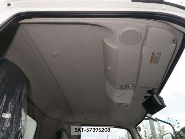 Mitsubishi FIGHTER 2026-02 8848968-21