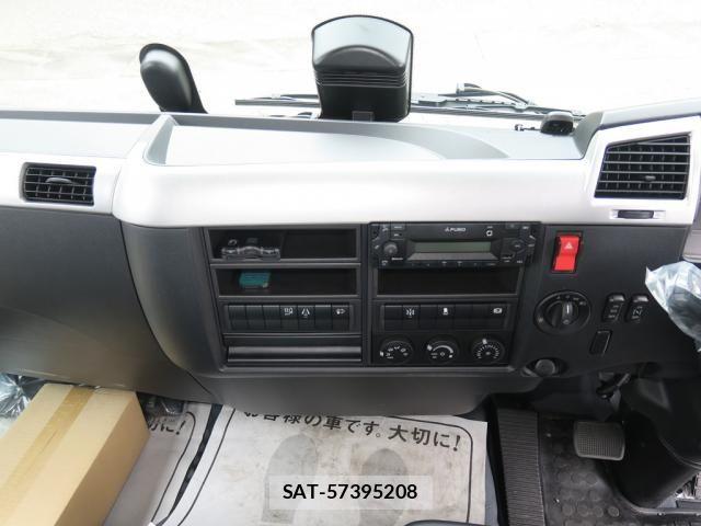 Mitsubishi FIGHTER 2026-02 8848968-24