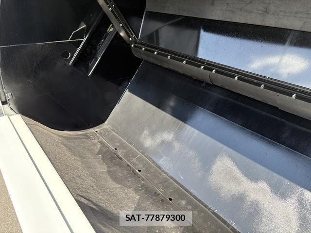 Mitsubishi FIGHTER 2026-01 8848955-26