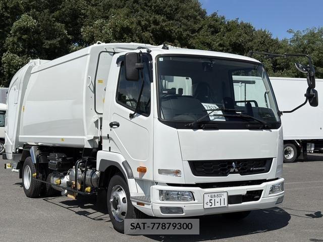 Mitsubishi FIGHTER 2026-01 8848955-2