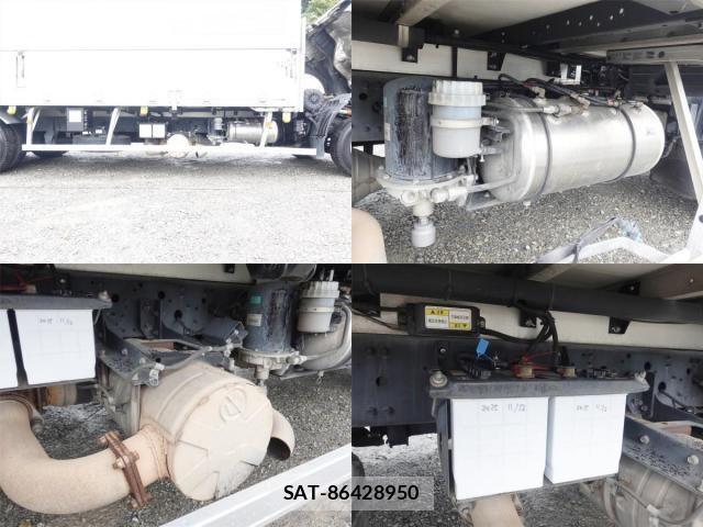 Mitsubishi FIGHTER 2016-12 8848981-13
