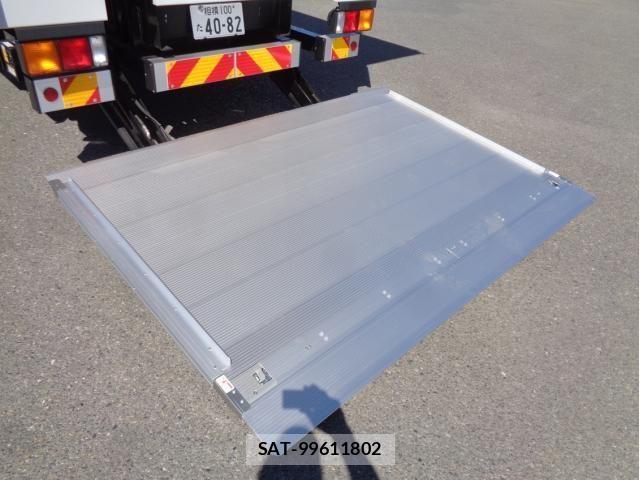 Mitsubishi FIGHTER 2026-01 8848958-13