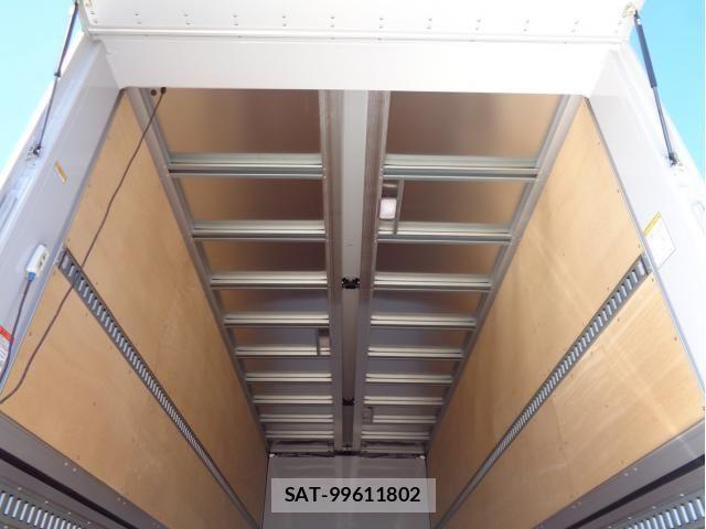 Mitsubishi FIGHTER 2026-01 8848958-5