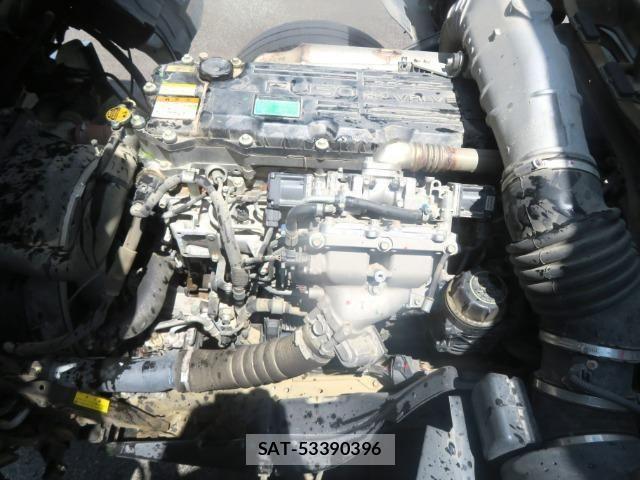 Mitsubishi FIGHTER 2013-03 8848977-10