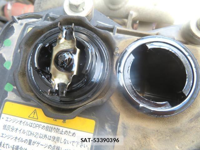Mitsubishi FIGHTER 2013-03 8848977-13