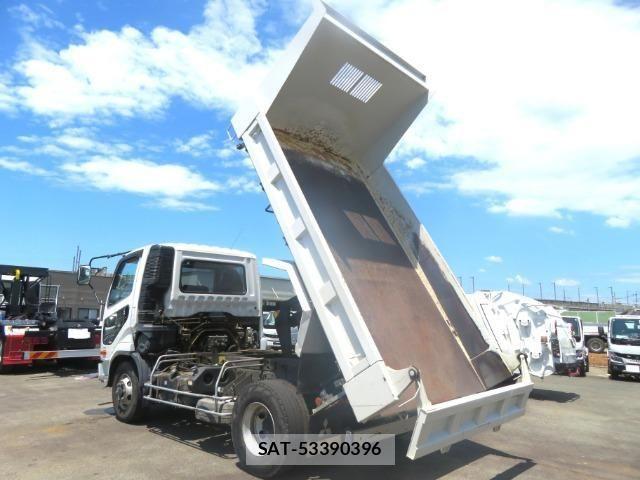 Mitsubishi FIGHTER 2013-03 8848977-29