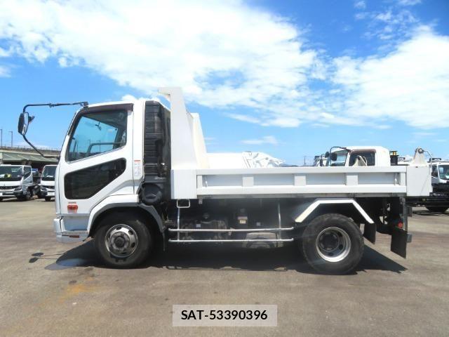 Mitsubishi FIGHTER 2013-03 8848977-8