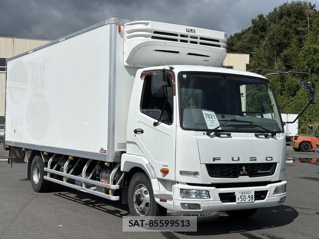 Mitsubishi FIGHTER 2013-12 8847981-2