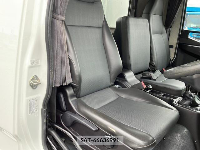 Mitsubishi FIGHTER 2024-08 8848969-18