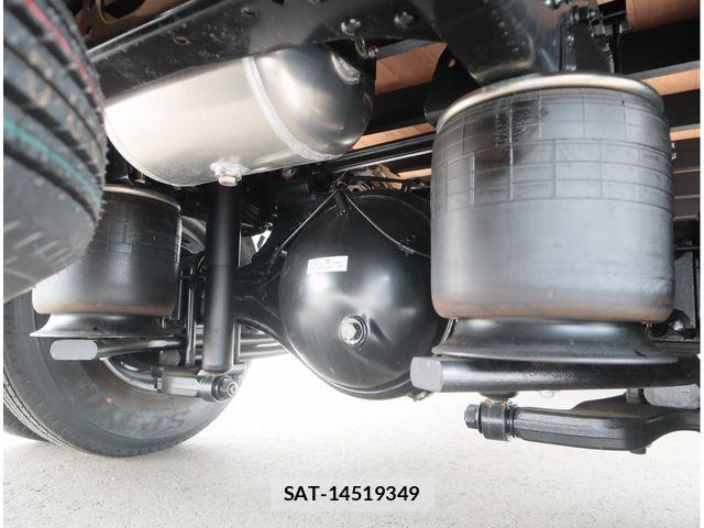 Mitsubishi FIGHTER 2026-06 8870982-12