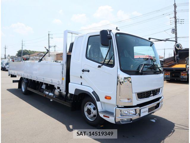 Mitsubishi FIGHTER 2026-06 8870982-1
