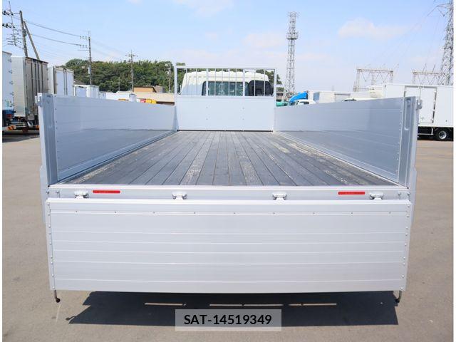 Mitsubishi FIGHTER 2026-06 8870982-5