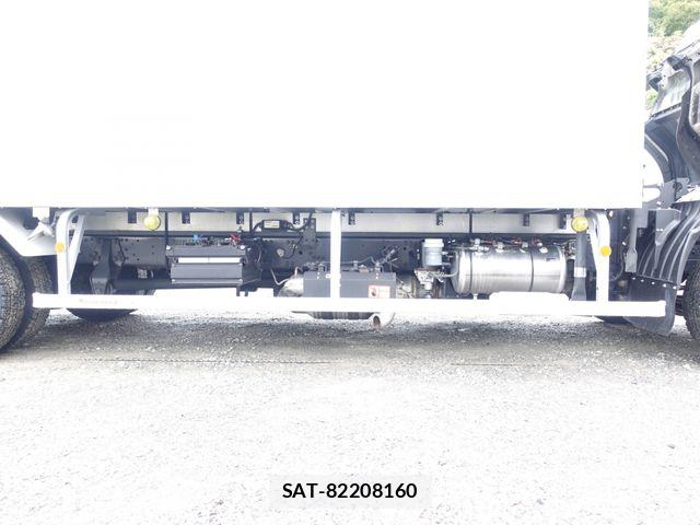 Mitsubishi FIGHTER 2019-06 8870987-12