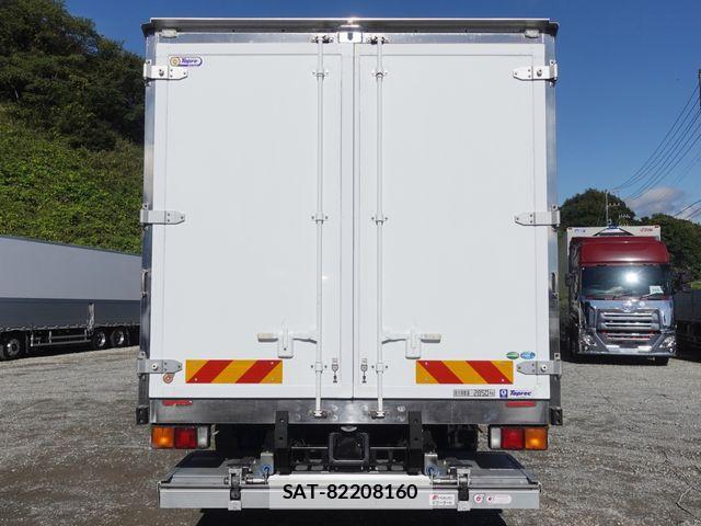 Mitsubishi FIGHTER 2019-06 8870987-4