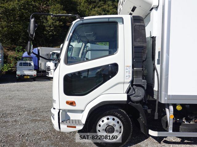 Mitsubishi FIGHTER 2019-06 8870987-6