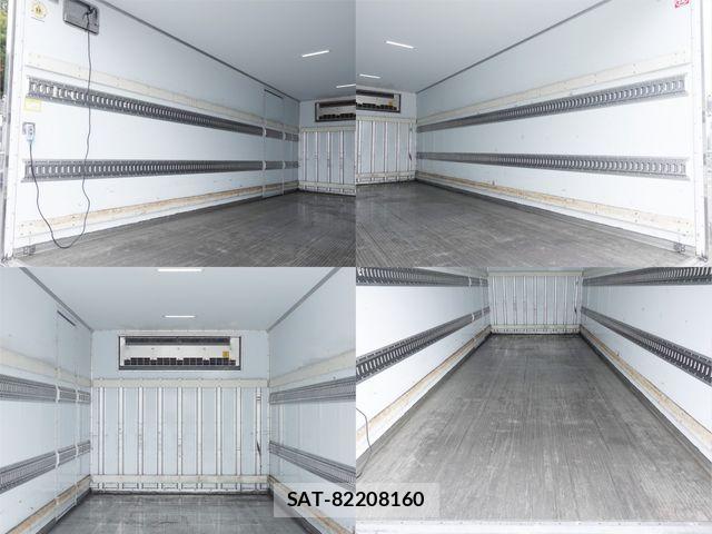 Mitsubishi FIGHTER 2019-06 8870987-7