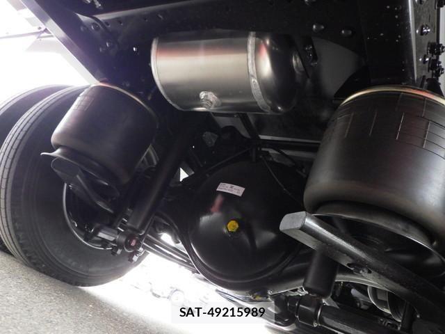 Mitsubishi FIGHTER 2025-02 8870979-23
