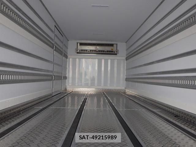 Mitsubishi FIGHTER 2025-02 8870979-8