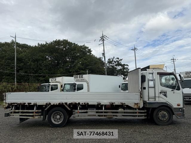Mitsubishi FIGHTER 2015-10 8870983-14