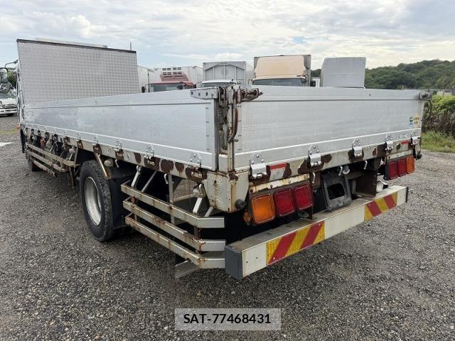 Mitsubishi FIGHTER 2015-10 8870983-27