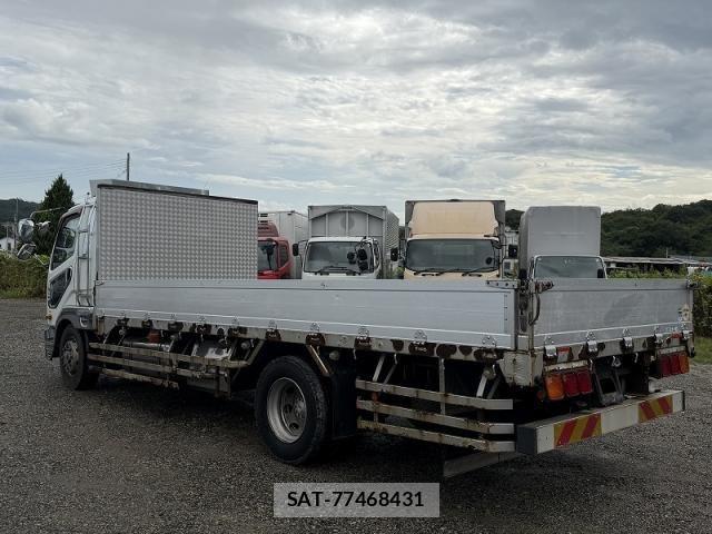 Mitsubishi FIGHTER 2015-10 8870983-8