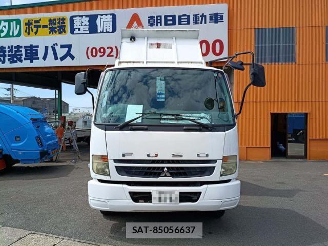 Mitsubishi FIGHTER 2011-02 8870986-1