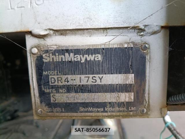 Mitsubishi FIGHTER 2011-02 8870986-23