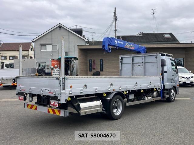 Mitsubishi FIGHTER 2024-08 8879721-2