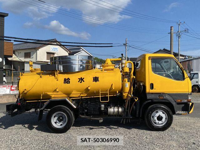 Mitsubishi FIGHTER 2001-05 7357743-18