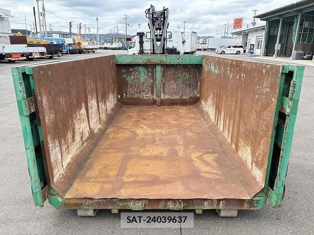 Mitsubishi FIGHTER 2001-03 8848984-12