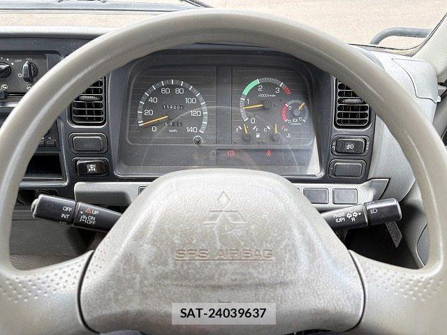 Mitsubishi FIGHTER 2001-03 8848984-15