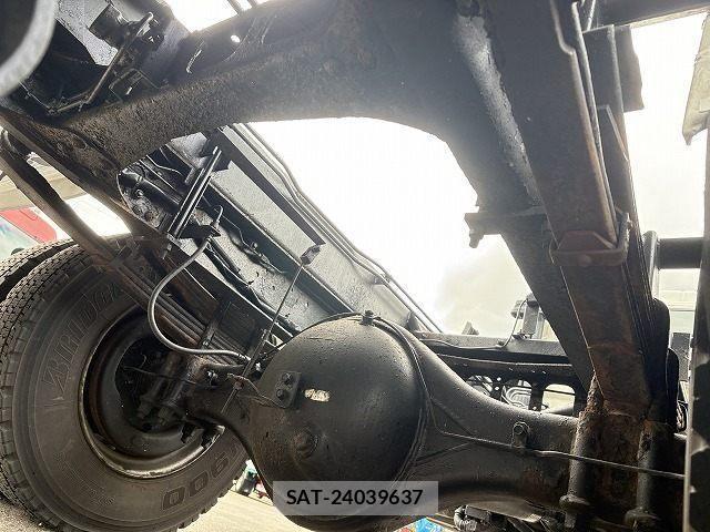 Mitsubishi FIGHTER 2001-03 8848984-22
