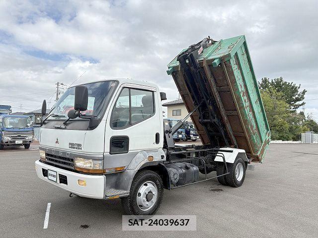 Mitsubishi FIGHTER 2001-03 8848984-6