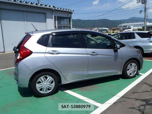 Honda FIT 2017-08 1167529-3