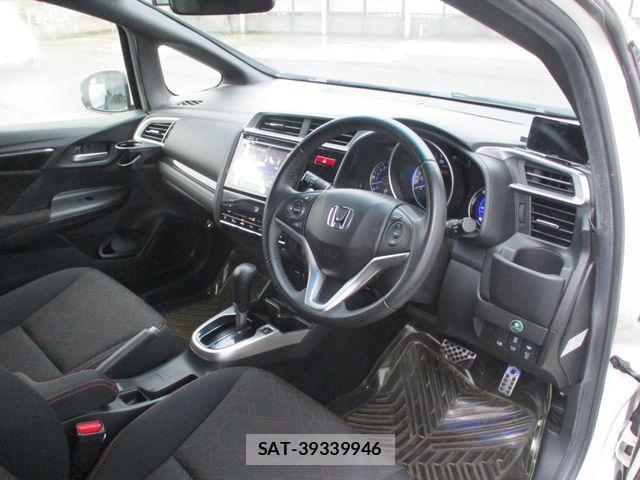 Honda FIT 2015-04 1291299-10