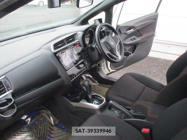 Honda FIT 2015-04 1291299-11