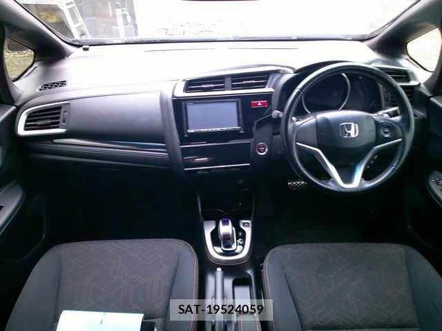 Honda FIT 2013-10 1354134-9