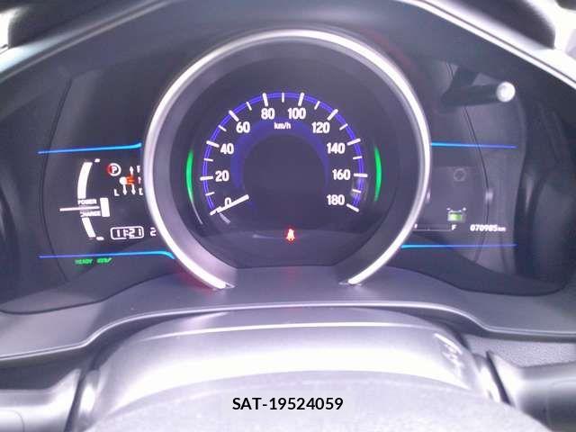 Honda FIT 2013-10 1354134-10