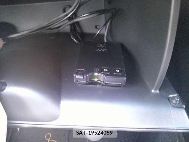 Honda FIT 2013-10 1354134-17