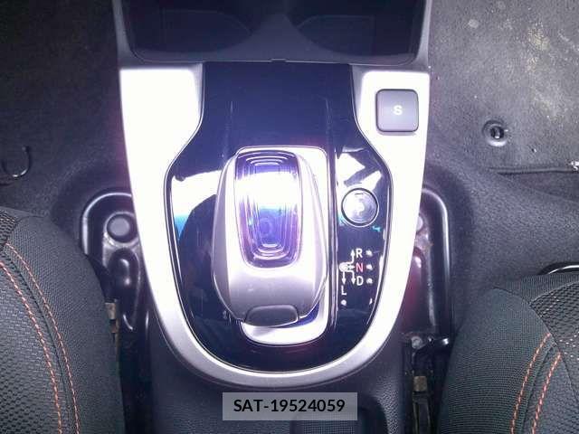 Honda FIT 2013-10 1354134-18